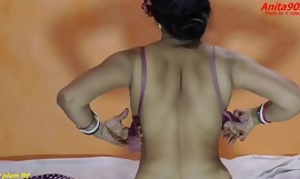 Intialainen kuuma seksikäs video Mae apni sagi bahan ko muka dekh kar desi maa farfra udha chodney ke liye bahan ko taear ker chudai kar dali