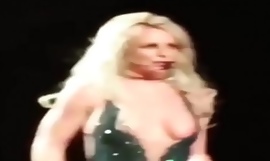Britney Spears capezzolo slip
