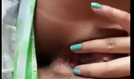 Morena Perfeitinha Exibindo Sua Bela Buceta - Veja mais: porn XXXXISVIDEOSXXX video