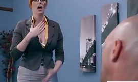 Касета за тврду копулацију у канцеларији са великим округластим сисама секси девојке (Лаурен Пхиллипс) видео-16