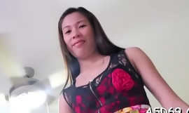 Amaizng sesso con una puttana tailandese