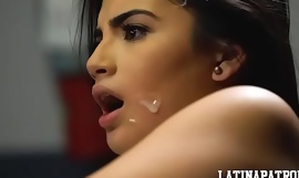 Michelle Martinez Latina Patroli porno video