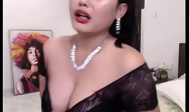 Indian Hot cam girl enjoying her impersonate (english)