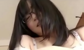 Красавица японка очки эротика девушка