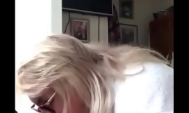 femme mature blonde suce son amant rencontré sur : cougar-celibataire tube sex movie