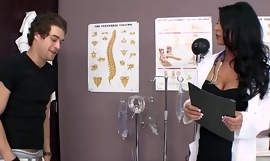 Lékaři Dobrodružství - Špinavý doktor ( Jessica Jaymes) Take Down The stetoskop And Fucks - Brazzers