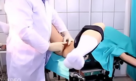 Pofticios doctor la examen ginecologic