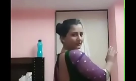 Tetona pooja bhabhi seductora baile