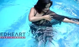 Bhabhi natación completa follando película exclusiva