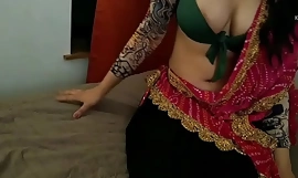 Neha seduce suo fratello in legge in chiaro Hindi audio