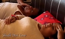 desimasala porn video - Geil bhabhi affaire d'amour with young guy and naukar