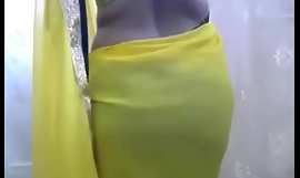 desi bhabhi exposing obese boobs aloft webcam