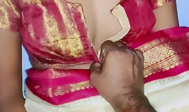 Krim warna sari dalam isteri seksi India