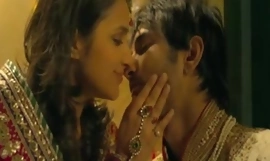 Parineeti chopra back to back kissing Sushant Singh Rajput