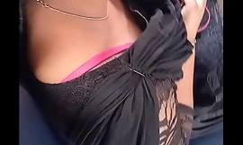 Tamil quente desi faculdade menina peitos quebra no ônibus