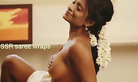 Fusta indiană topless în saree