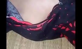 マラヤーラム語 aunty nithya anil show her cleavage with audio