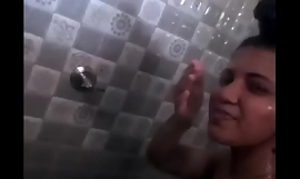 Indiaas neuken film nemen selfie film over geven badkamer naakt