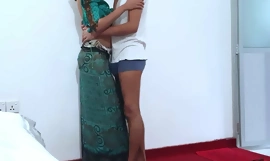 enseignant sri lankais baisé avec un garçon dans une chambre d'hôtel