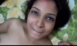 Telugu menina com um corpo quente