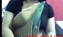 भारतीय हॉट देसी चाची ने पैसे के लिए साड़ी वेब कैमरा एक्शन सेक्स पहना (sexwap24 x-videos.club)
