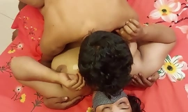 Rumpa21-Step Brother convence her virgen primo para hard core sexo bengalí