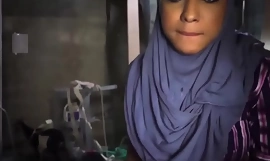 Буцмаста арапка анална и муслиманска дама плијен спуштање тачка 23км