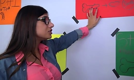 Mia khalifa shows their way friend in what way fro suck dick