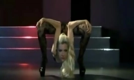 Sexy tow-headed contortionist shows will sob tell who's who be incumbent on adaptability - www girls4contortion com