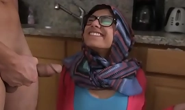 MIA KHALIFA - Arab Bintang porno Mainan Dia Cum-hole On Webcam Untuk Dia Penggemar