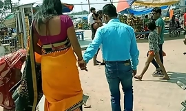 Ragazza aziendale calda indiana che fa sesso con Bigwig per la promozione! Copulazione hindi