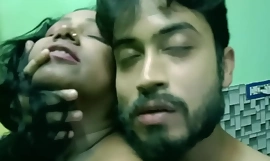 Indijski zgodni 18-godišnji dragi dečko netočan snošaj udata polusestra!! s erotskim prljavim govorom