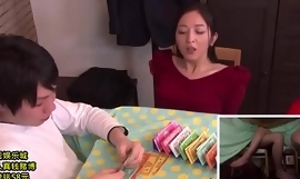 Mamá japonesa e hijo se esconden con execrate en el juego - LinkFull: xxx fotografía ouo io pornbOWEV7