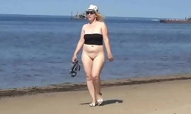 해변의 큰 엉덩이