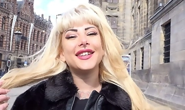 Немецкий скаут - настоящий грубый анальный секс-пикап на кастинге для голландской тинки Китаны