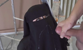 cayla lyons & steve q en chica musulmana folla con pintor perezoso-porncz