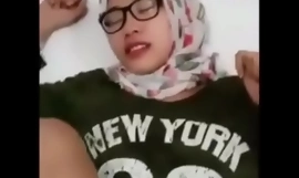 Malay Tudung Fuck & Ansiktsbehandling