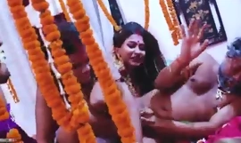 Tharki Burha Nikala Suhagraat manane apne tonåring nai nawali Biwiyon ke sath aur Kia Kand ( Hindi Audio )