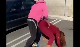 twerking couple be teruja oleh culiando morra en la calle