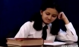Horny Hot Indian Pornstar Babe as School girl stringendo grandi tette e si masturba Part1 - indiansex